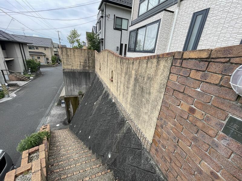 外壁塗装　リプルクリエイト　広島市　佐伯区　五日市　廿日市市　ペイントライン　レジリエンスウレア　耐久年数　30年　40年　外壁洗浄　屋根洗浄　外構洗浄　外構塗装　破風塗装　軒塗装　幕板塗装　付帯部塗装　ベランダ塗装　ゼニス　レガロ　足場　